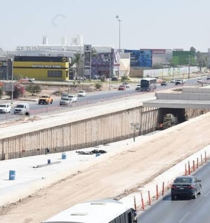 obra: La rotonda que conectará varios puntos clave está por cerrarse y la pavimentación finaliza.