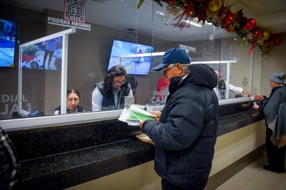 predial: Personal de la dirección de Egresos están recorriendo la ciudad y entregando notificaciones para exhortar a los contribuyentes 