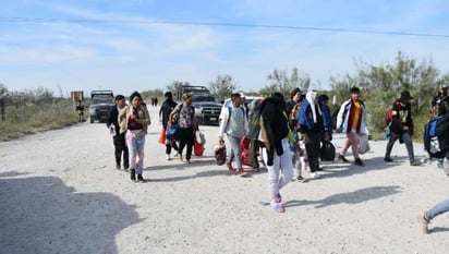 política migratoria : Las advertencias de deportaciones masivas y la política migratoria para asilos están generando “tiempos de incertidumbre”