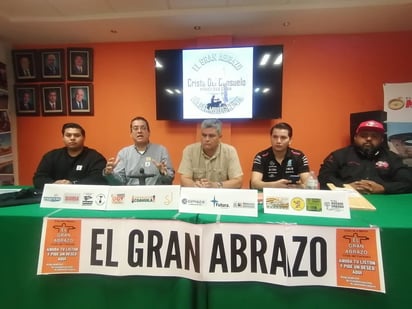 evento cristos: Los organizadores intentan promover la ciudad turísticamente aprovechando los dos grandes cristos que hay en la ciudad.