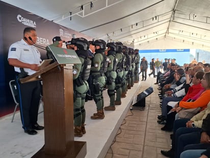 Academia Policíaca: El director de la Academia de Policía explicó que de los 80 elementos graduados, 40 se incorporan al área de Proximidad Social.