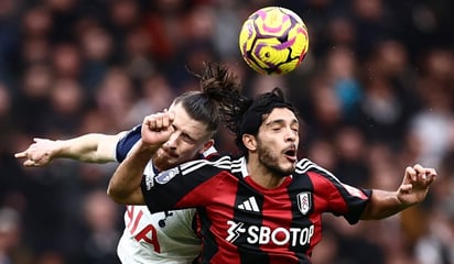 deportes: El mexicano Raúl Jiménez participó en el empate a uno ante el Tottenham dentro de la Premier League, donde fue sustituido