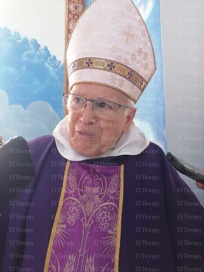 Obispo: En la parroquia de Nuestra Señora del Refugio se llevó a cabo la bendición de las coronas de adviento de los feligreses.