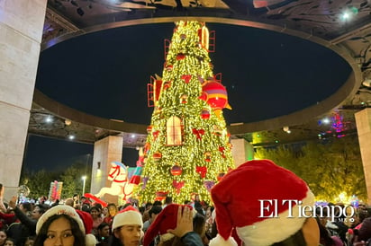 Villamagía: Familias y comerciantes llenaron el primer cuadro de la ciudad. 