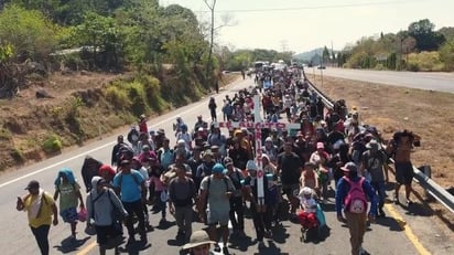 migrantes : Extranjeros esperan cita CBP One en Piedras Negras.
