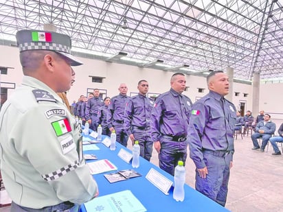 Seguridad : Con estos recién egresados, se suman 300 elementos a la corporación municipal. 