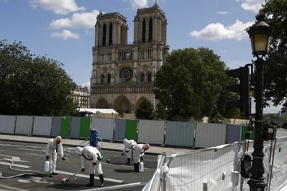 Cultura: Durante años fue un imán turístico, sin embargo, en 2019 un incendio derritió el techo, lo que llevó a su reconstrucción