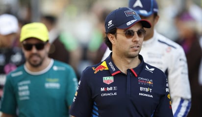 f-1: Sergio Pérez, piloto mexicano, tuvo que dejar la pista de Abu Dhabi de manera anticipada tras un contacto con Valtteri Bottas