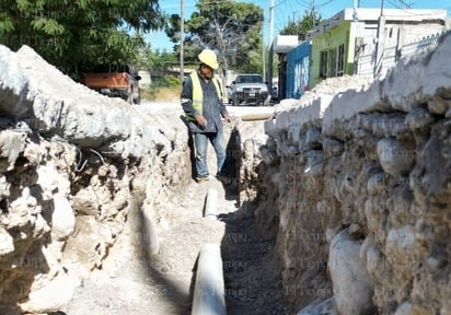 Simas: En la colonia Cañada Norte se reemplazan 495 metros de tubería y 71 tomas domiciliarias.