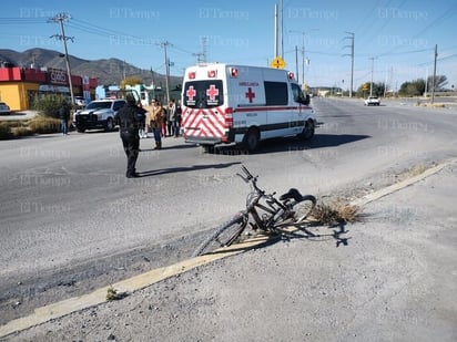 policiaca: Socorristas de Cruz Roja acudieron en su ayuda.