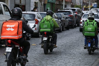 Senado aprueba reforma que regula y protege a trabajadores de plataformas digitales