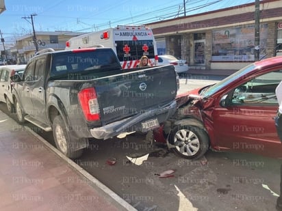 policiaca: La afectada aseguro que un camión del trasporte público la saco del camino.