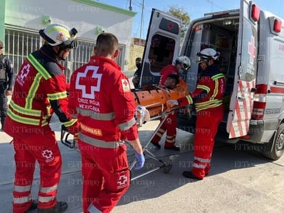 policiaca: Socorristas y policías se movilizaron en su ayuda.