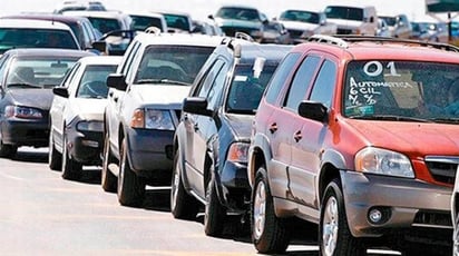 autos importación: Argumentan que al disminuir el precio de importación de autos, los propietarios de coches irregulares podrían importarlos.