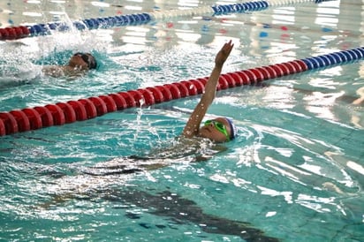  Nadadores: Las medallas nacionales logradas motivan a más personas a unirse a la natación y mantenerse activas.
