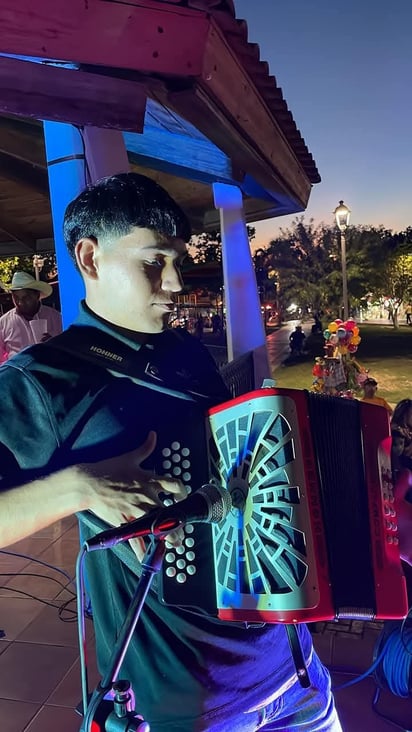 Músicos : Músicos disfrutan alta demanda en temporada decembrina