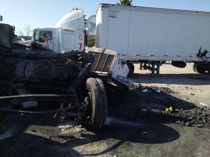 Policiaca : Mario Dávila, alcalde de Monclova, se presentó en el lugar del accidente.