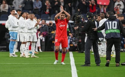 DEPORTES: El futbolista español fue aplaudido por el Santiago Bernabéu en su último partido como profesional