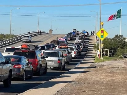 Puente Internacional: Récord de vehículos cruzan el Puente Internacional Uno en diciembre