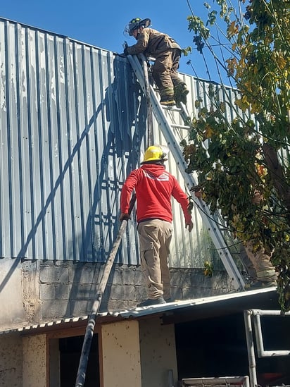 Policiaca : Cuerpos de seguridad y rescate de Monclova y Frontera se movilizaron.