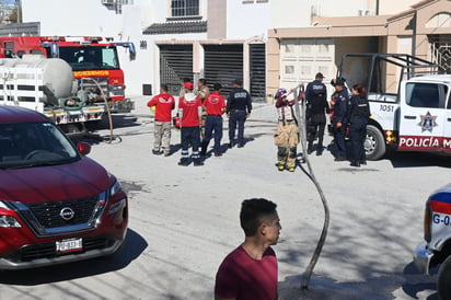 Policiaca : Cuerpos de seguridad y rescate de Monclova y Frontera se movilizaron.