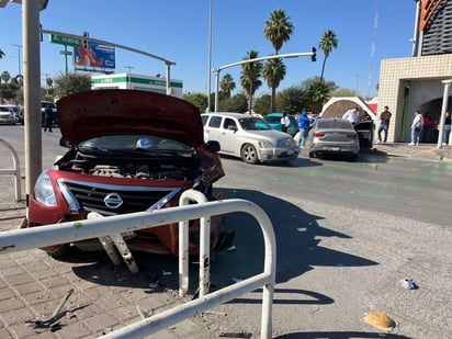 Policiaca : Solo daños materiales y lesiones leves fue el saldo.