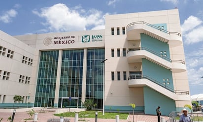 IMSS Bienestar: Reconoce la trayectoria de los profesionales de salud con la renovación de contratos.