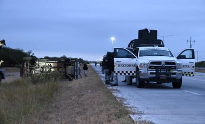 Accidente : La circulación en el carril de sur a norte de la Autopista Mazatlán-Culiacán tuvo que ser cerrada. 