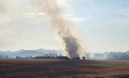 Corea del Sur : Equipos de emergencia socorren heridos y combaten el fuego