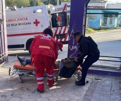 Policiaca : La Cruz Roja atendió a Mendoza Burciaga en el lugar, trasladándolo a un hospital.