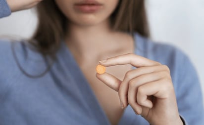 SALUD: Si tienes dificultades para tragar pastillas, considera probar estas técnicas y consulta con un profesional de la salud