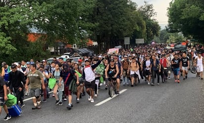 Migrantes: Hoy, su meta es llegar a Escuintla para descansar y continuar con su dura jornada.