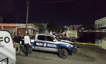 Sinaloa: La Marina decomisó diez máquinas tragamonedas en el municipio del Rosario, como parte del operativo \'Escudo Sinaloa\'.
