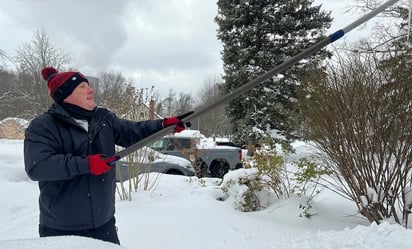 Tormenta invernal: El Servicio Meteorológico Nacional emitió advertencias de tormenta invernal desde Kansas y Missouri hasta Nueva Jersey.