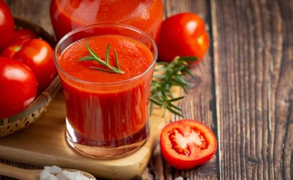 SALUD: El jugo de tomate no solo es delicioso