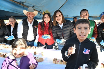 Rosca de Reyes: La alcaldesa organizó una rifa de bicicletas y juguetes, creando momentos mágicos para los pequeños.