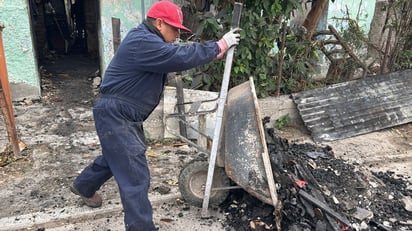 Incendio: Dagoberto se encuentra hospedado en casa de un vecino mientras recibe apoyo.