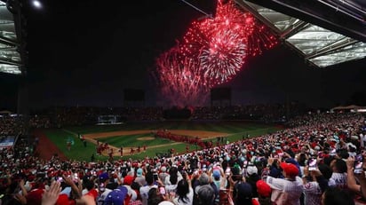 DEPORTES: La novena escarlata es la institución más popular del béisbol mexicano y tiene como objetivo convertir en accionistas a sus afic