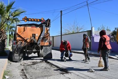 bacheo pavimento: Las obras de la nueva administración municipal son el principio de los trabajos del Ayuntamiento.