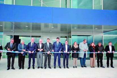 En Arteaga inauguran planta Copeland que generará mil empleos