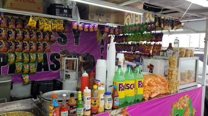 Venta de elotes y churros se mantiene alta por el frío que afecta a la región