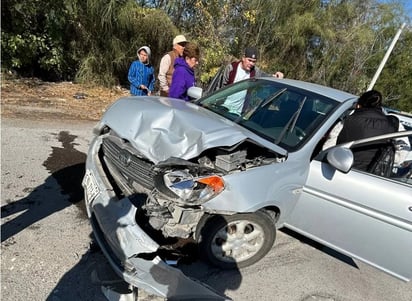 accidente : Socorristas de Cruz Ámbar acudieron en su ayuda.