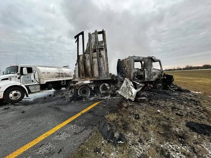 Accidente: Autoridades y cuerpos de rescate trabajan en el lugar.