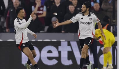 FUTBOL: Con 70 minutos en el campo, Raúl Jiménez entregó una actuación llena de jugadas colectivas como el hombre de referencia en el at