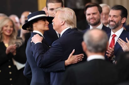 Moda: La Primera Dama destacó por su elegancia en la investidura de Donald Trump. 