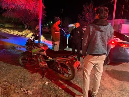 Accidente : Socorristas de Cruz Roja acudieron en su ayuda.