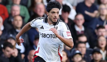 FUTBOL: El Fulham cayó como local ante el Manchester United y Raúl Jiménez poco pudo hacer para marcar diferencia a favor de su equipo