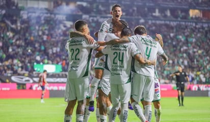 futbol: El León se impuso a las Chivas que no pudieron sumar los tres puntos que se quedan en el Nou Camp con asistencia de James Rodríg