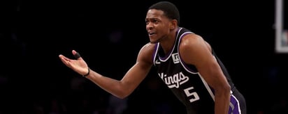 nba: ¿Qué deberían hacer los Kings (y qué tan fácil será) después de que el jugador franquicia De'Aaron Fox indicara que está abierto