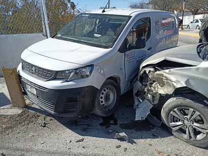 Accidente: Socorristas de GRUM auxiliaron a los lesionados.